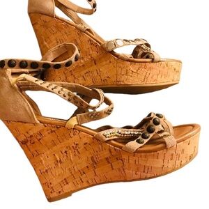Steve Madden size 10 light tan strappy wedges with silver & gold studs